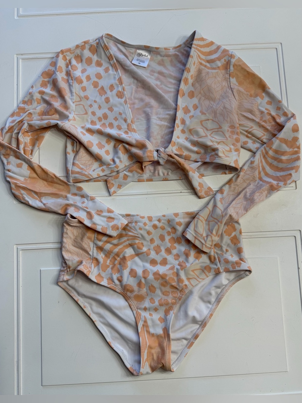 Stylish Swimwear Sz M Two Piece Orange White Animal Print Long Sleeve Swimsuit